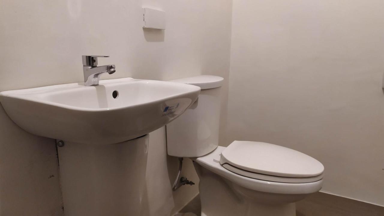 Mactan Airport Guesthouse Мактан Екстериор снимка